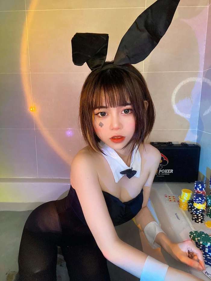 Những màn hóa thân các nhân vật trong Liên Quân Mobile cực kỳ bốc lửa của Thư Anh