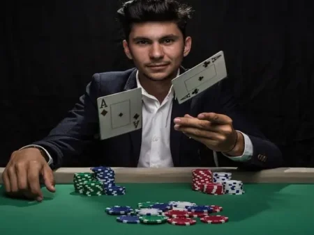 Hướng Dẫn Cách Đọc Bài Poker Cơ Bản Cho Người Chơi Mới