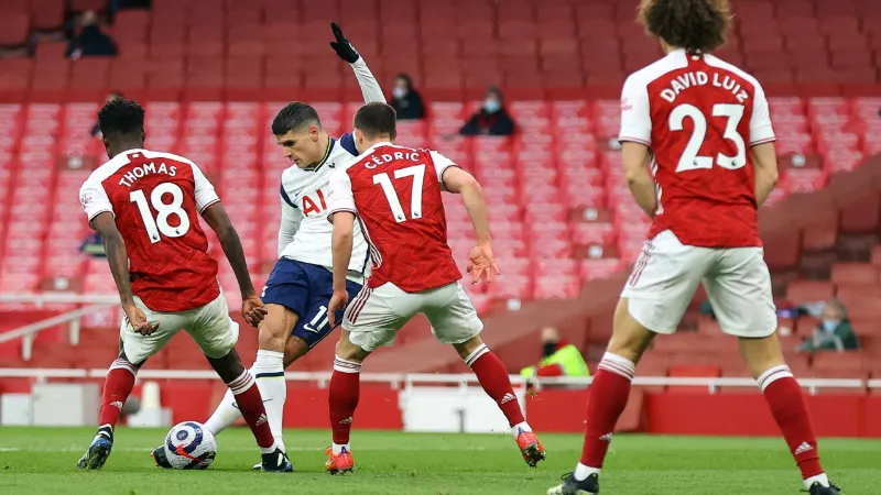 Rabona là kỹ thuật xử lý chéo chân trong bóng đá
